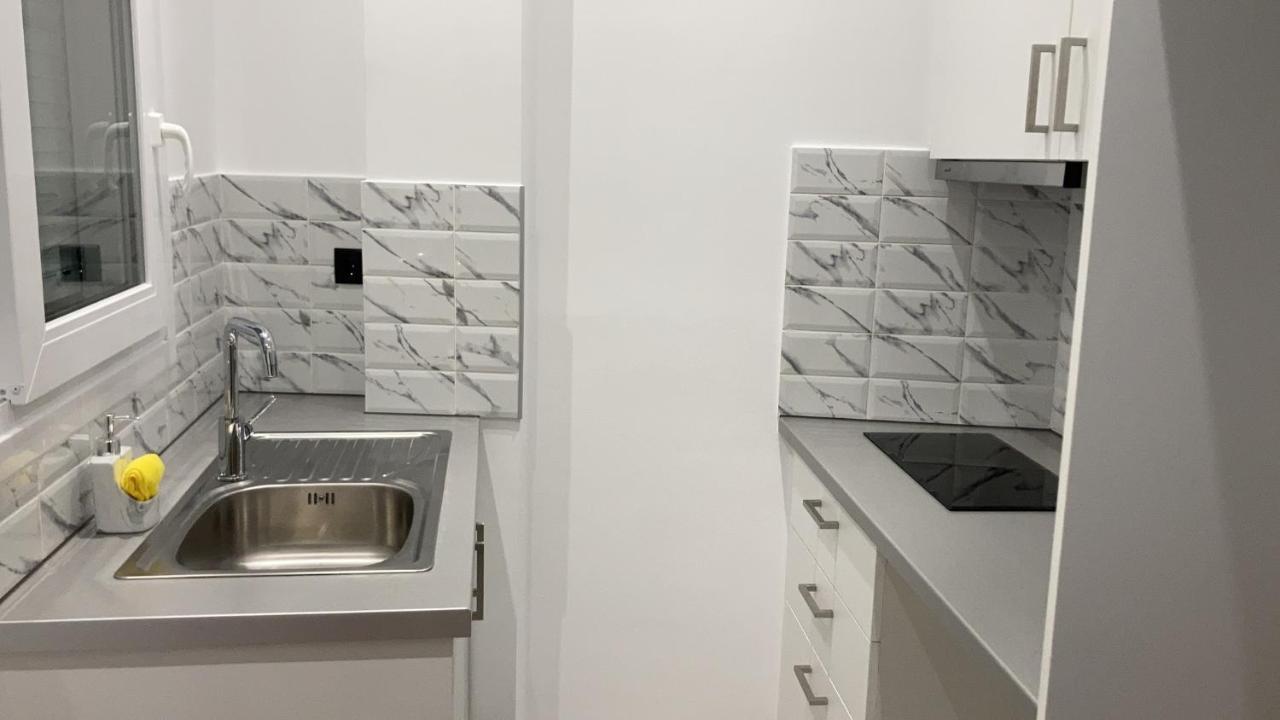 Modern Penthouse Thessaloniki Apartment Bagian luar foto
